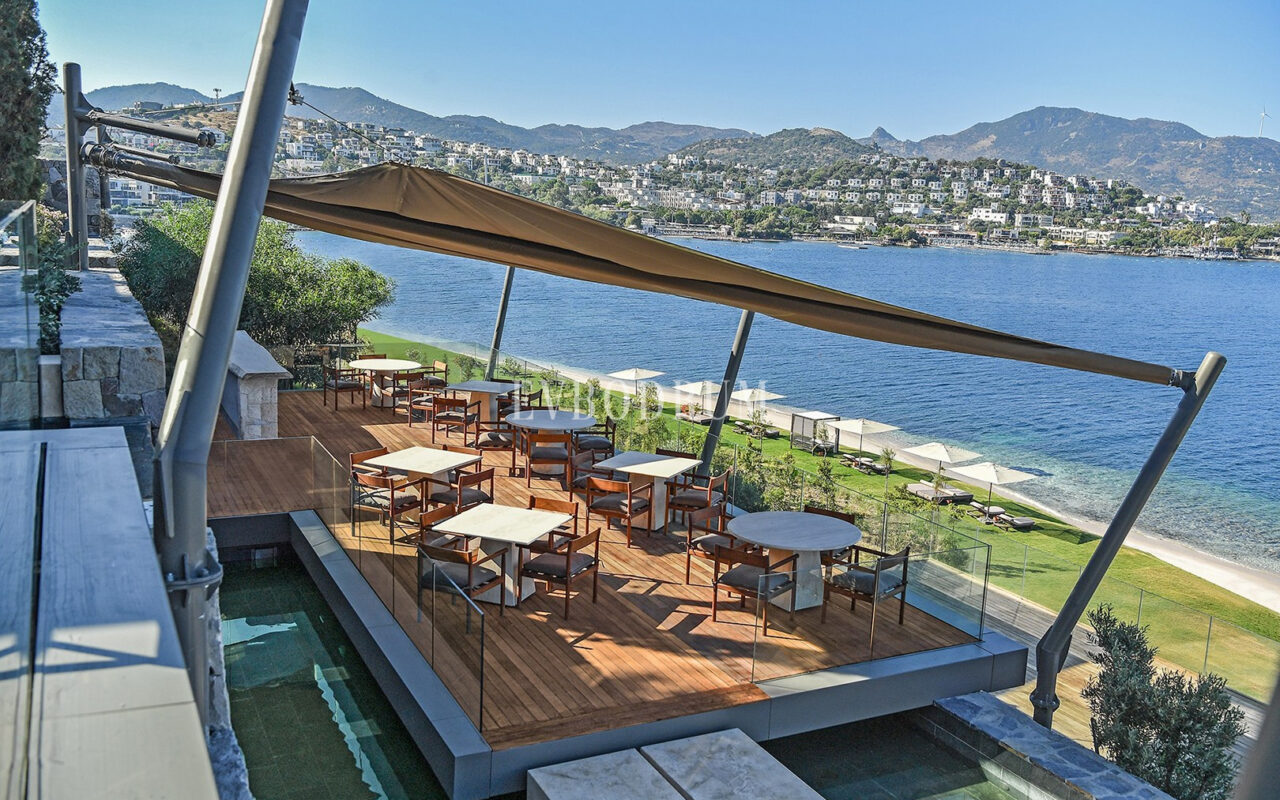 Yalıkavak’ta Denize Sıfır Lüks Villa