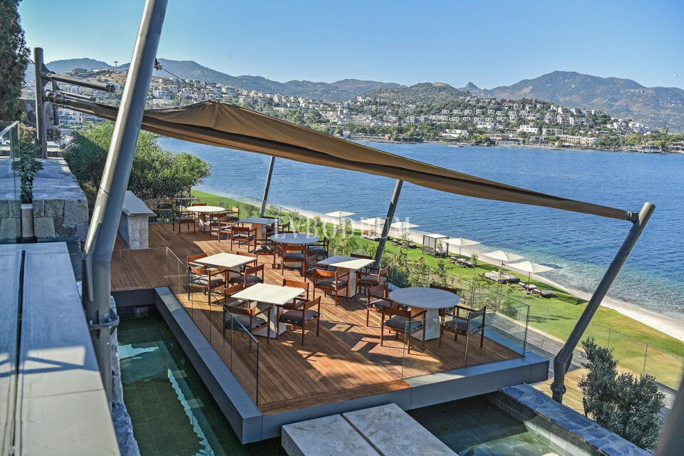 Yalıkavak’ta Denize Sıfır Lüks Villa – Görsel 1