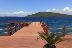 Özel Havuzlu ve Denize Erişimi Olan Lüks Villalar