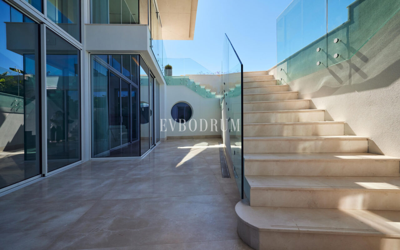 Yalıkavak’ta özel havuzlu, mimari tasarımlı yeni proje