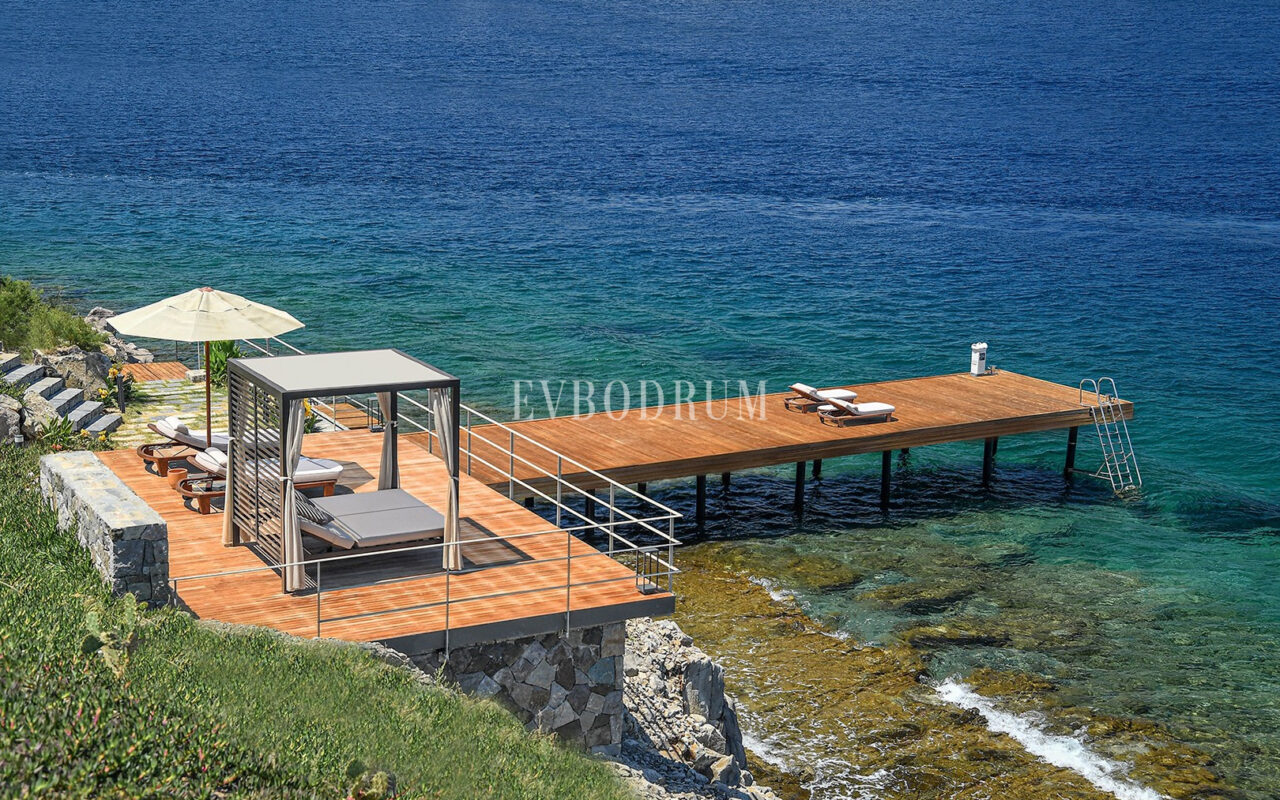 Yalıkavak’ta Denize Sıfır Lüks Villa