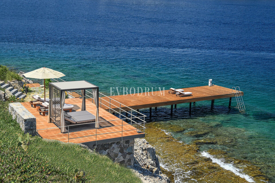 Yalıkavak’ta Denize Sıfır Lüks Villa – Görsel 1