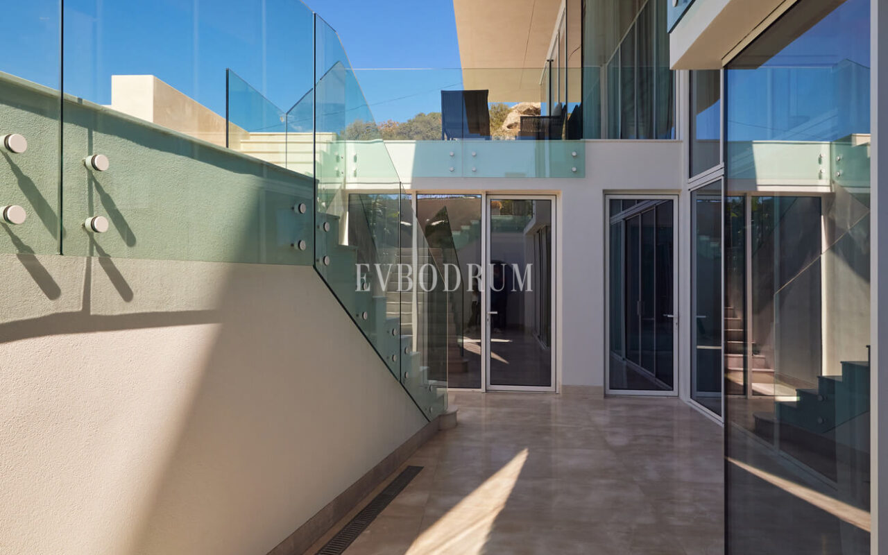 Yalıkavak’ta özel havuzlu, mimari tasarımlı yeni proje