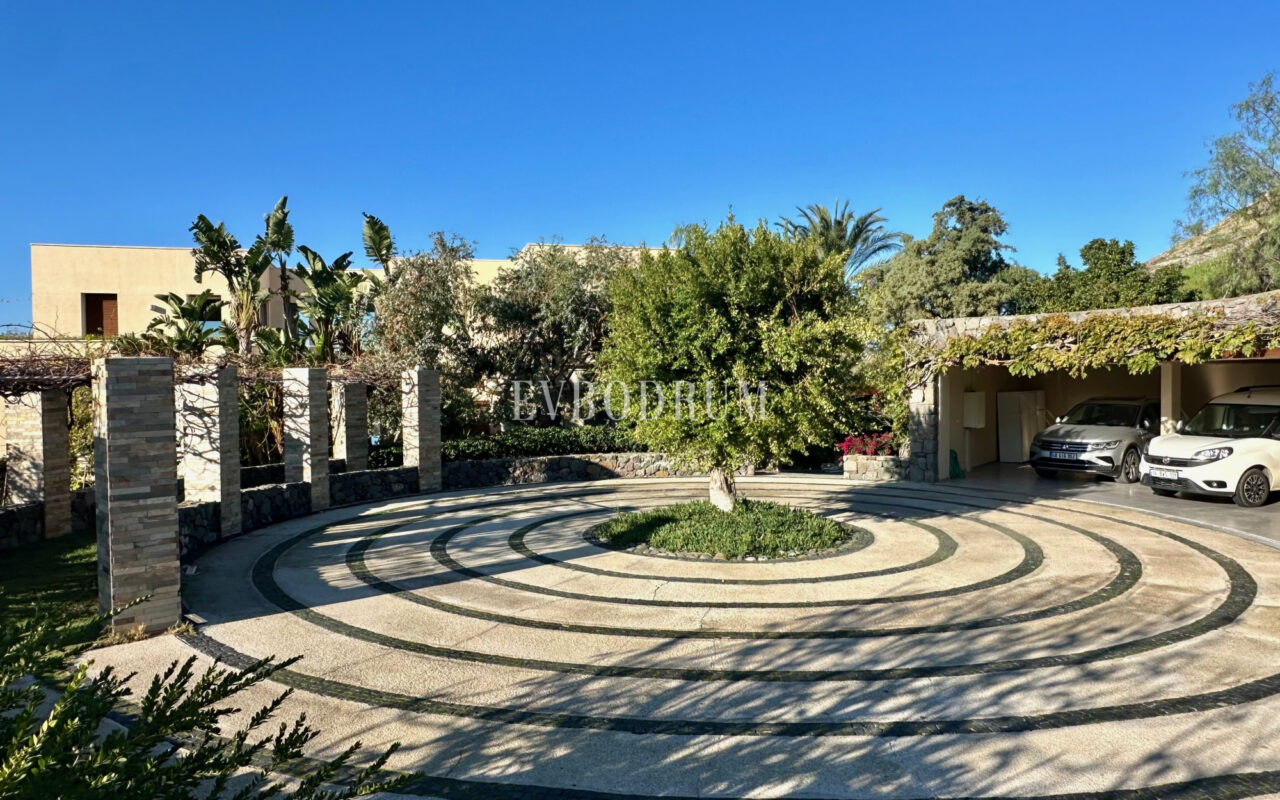 Yalıkavak ve Marina manzaralı olağanüstü özel mülk