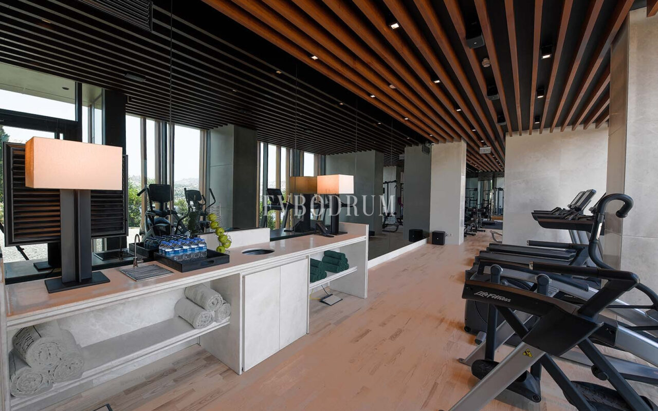 Yalıkavak’ta Denize Sıfır Lüks Villa