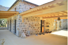 10.000 m2 Arsa İçinde 8 Bağımsız Taş Ev