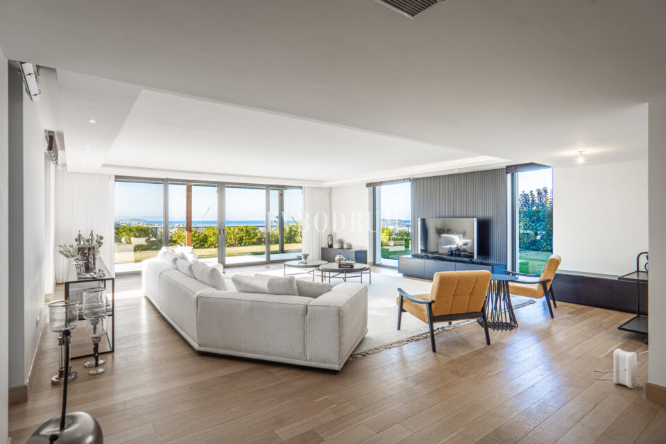 Yalıkavak’ta şehir konsepti:Deniz manzaralı, havuzlu lüks villa – Görsel 1