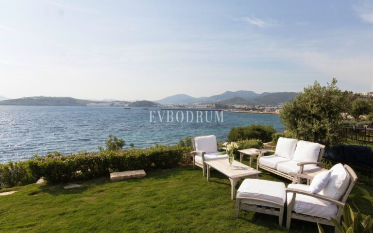 Denize sıfır özel havuzlu villa – Görsel 12