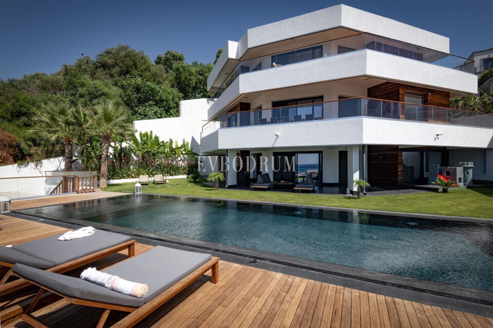 Yalıkavak'ta denize sıfır, özel iskeleli lüks villa – Görsel 19