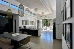 Bitez’de 2 Havuzlu, Misafir Evli Büyük Bahçeli Villa