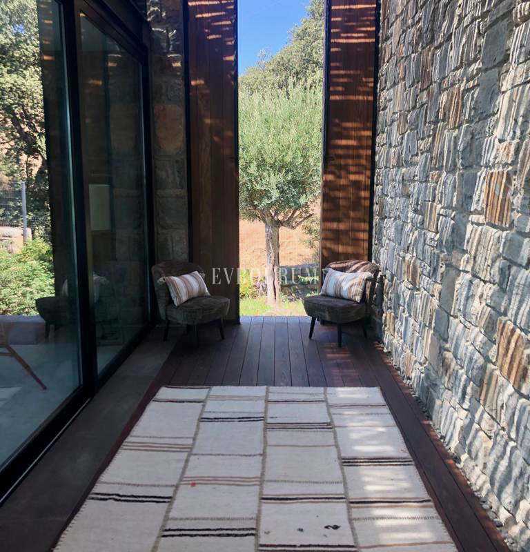 Sezonluk Kiralık: Gümüşlük’te Havuzlu Villa