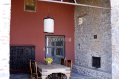 Deniz Manzaralı, Havuzlu Taş Villa