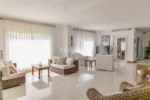 Ferienhaus: grosse Villa mit privatem Pool – Living Room