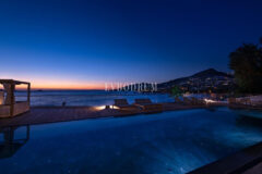 Yalıkavak'ta denize sıfır, özel iskeleli lüks villa