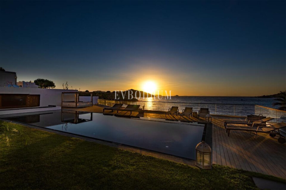 Yalıkavak'ta denize sıfır, özel iskeleli lüks villa – 59C84694 E23C 43C0 9E1B 9De4B2A29Bc1