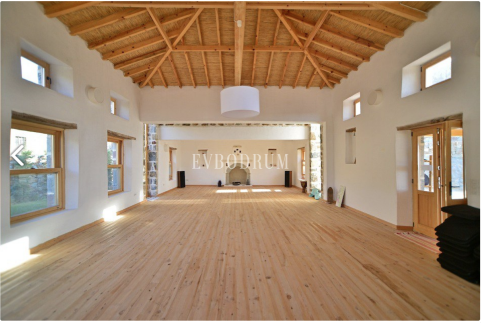 10.000 m2 Arsa İçinde 8 Bağımsız Taş Ev – Görsel 1