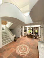 Denize Yürüme Mesafesinde Havuzlu Geniş Villa – Görsel 10