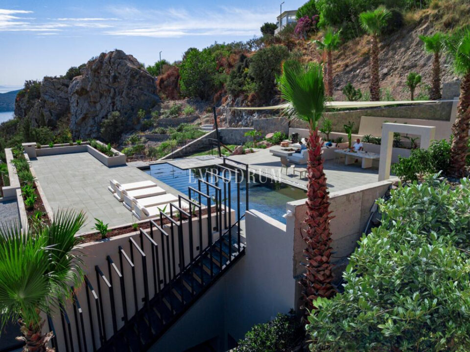 Bitez’de özel havuzlu, geniş ve lüks villa – Görsel 10