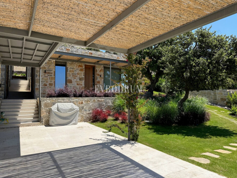 Ödüllü mimarisiyle, tasarım taş villa – Görsel 15