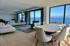 Ön sırada, havuzlu ve plaja erişimli yeni villa