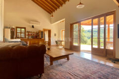 Gümüşlük, Karakaya’da bahçe içinde müstakil taş villa