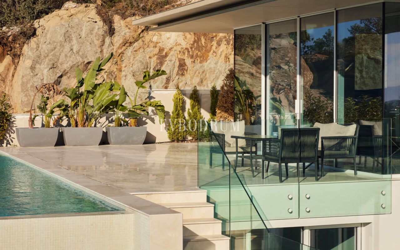 Yalıkavak’ta özel havuzlu, mimari tasarımlı yeni proje