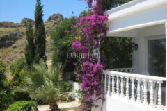 Yalikavak Küdür, önü kapanmaz deniz manzaralı 3 katlı villa