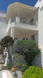 Merkezi lokasyonda, deniz manzaralı ikiz şehir evi – Görsel 9