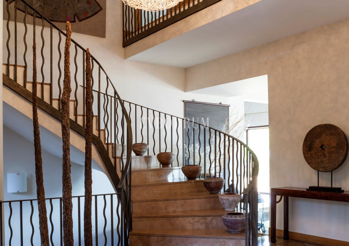 Olağanüstü özel, manzaralı kiralık villa