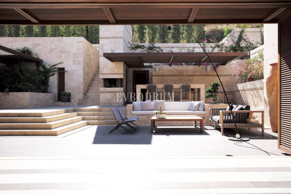 Yalikavak koyu manzarasına hakim malikane – Patio5