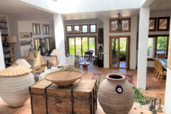 Denize Yürüme Mesafesinde Havuzlu Geniş Villa