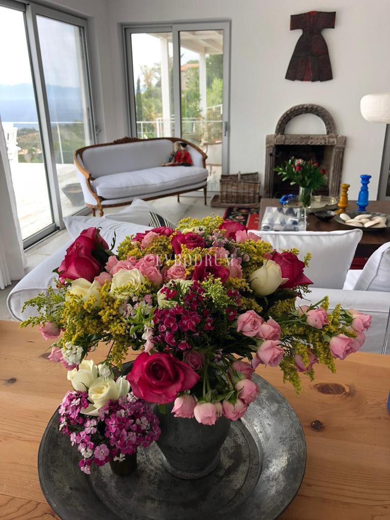 Yahşi’nin en güzel tepesinde, panoramik manzaralı havuzlu villaa