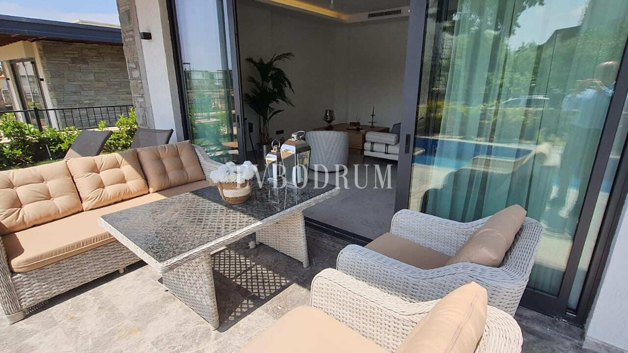 Plaja Yakın Ortak Havuzlu Tek Katlı Evler