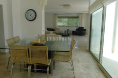 Özel Havuzlu ve Deniz Manzaralı Modern Villa