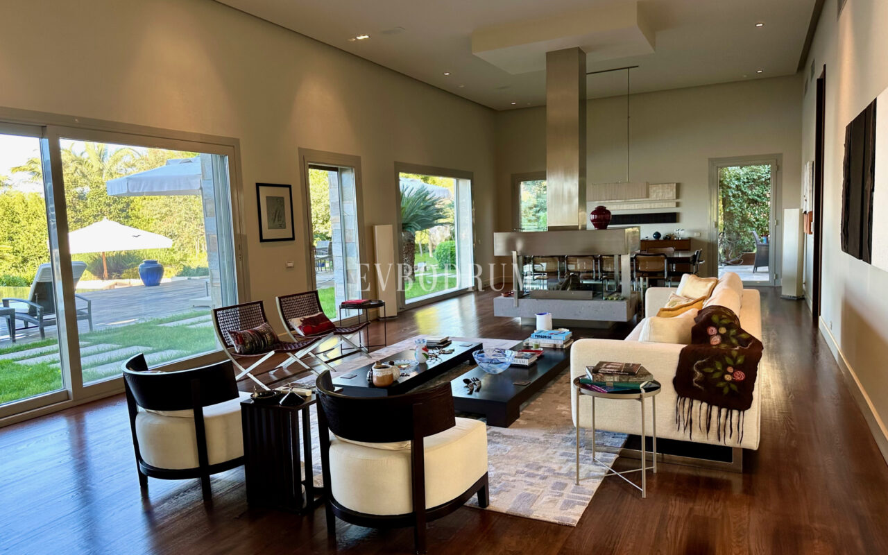 Yalıkavak Körfezi ve Marina Manzaralı Özel Villa