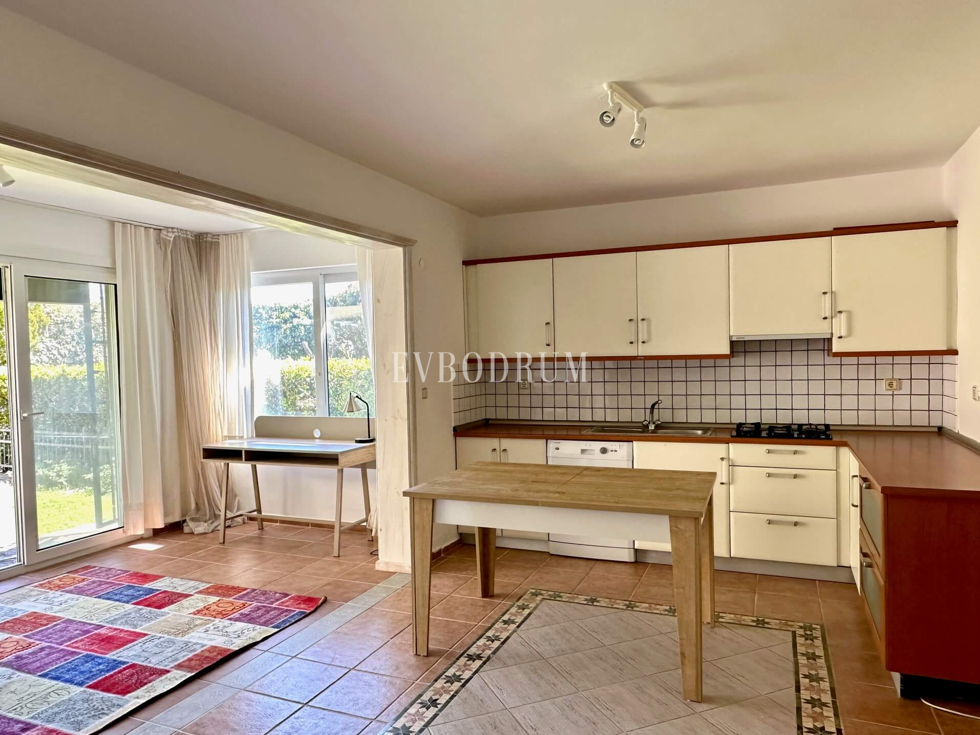 Türkbükü’nde bahçeli daire