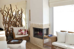 Gümüşlük’te ortak havuzlu mimari tasarımlı ev