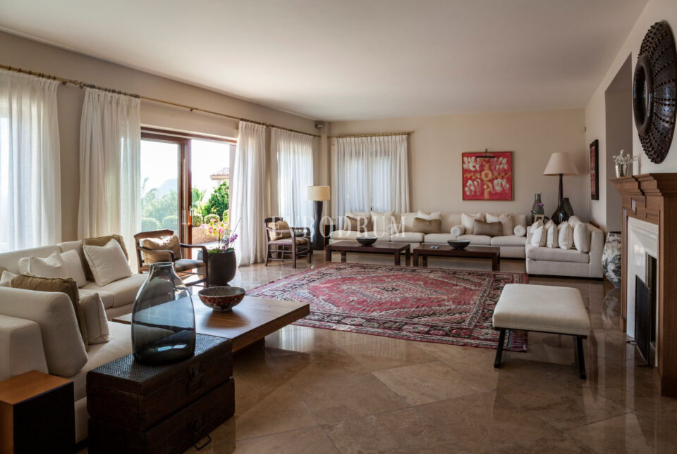 Olağanüstü özel, manzaralı kiralık villa – Exceptional Private Villa Sleeps Max