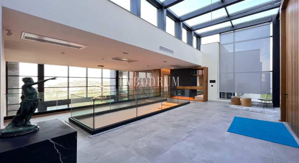 Yeni tamamlanmış, deniz manzaralı, özel havuzlu ve bahçeli villa – Giris