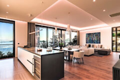 Yeni Proje: Denize Sıfır, Geniş, Havuzlu villa