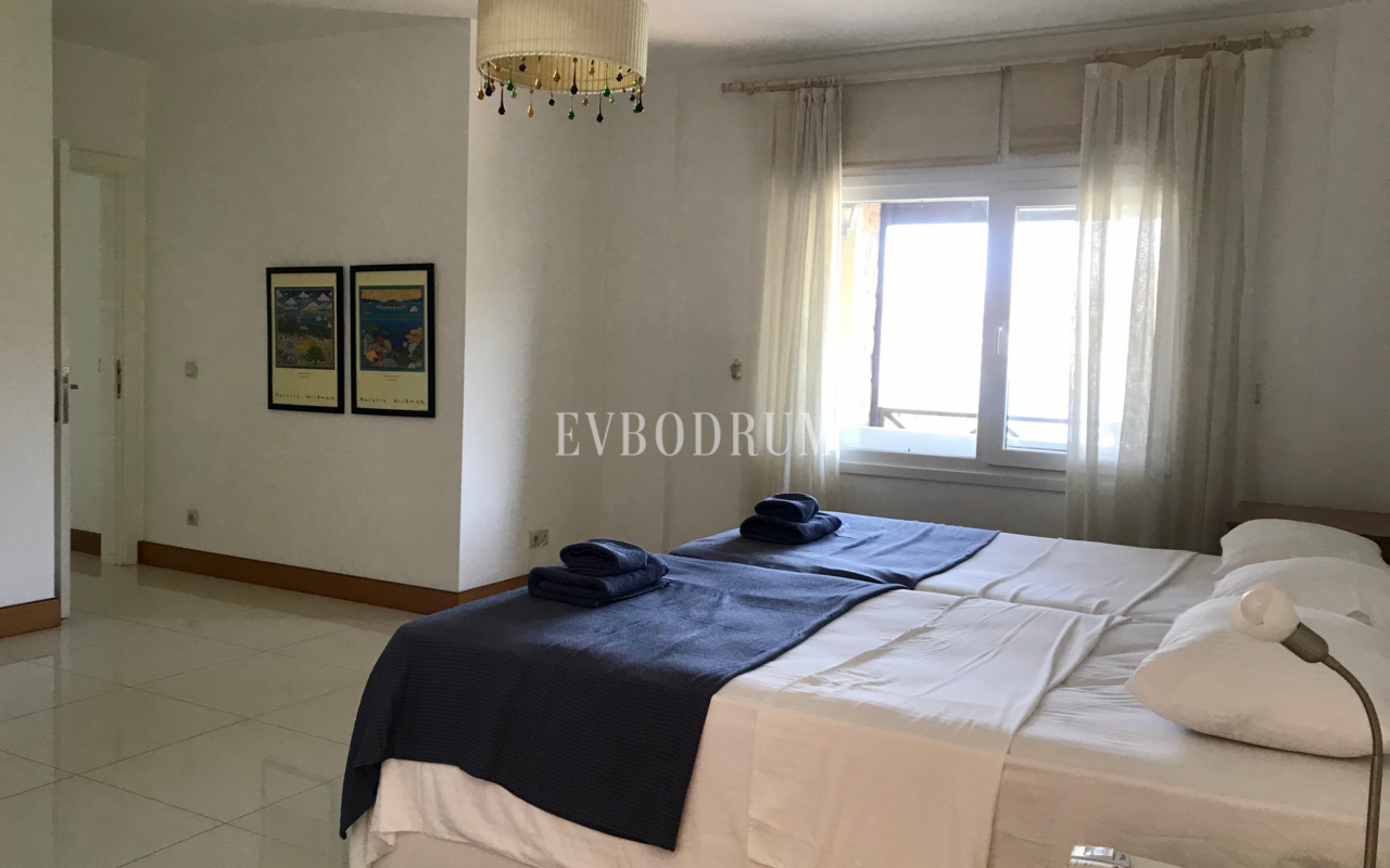 Sezonluk Kiralık: Gündoğan’da Özel Havuzlu Geniş Villa