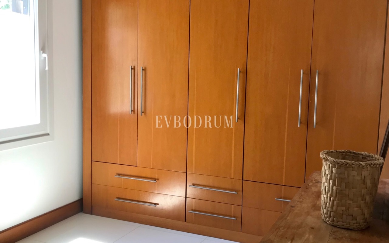 Sezonluk Kiralık: Gündoğan’da Özel Havuzlu Geniş Villa