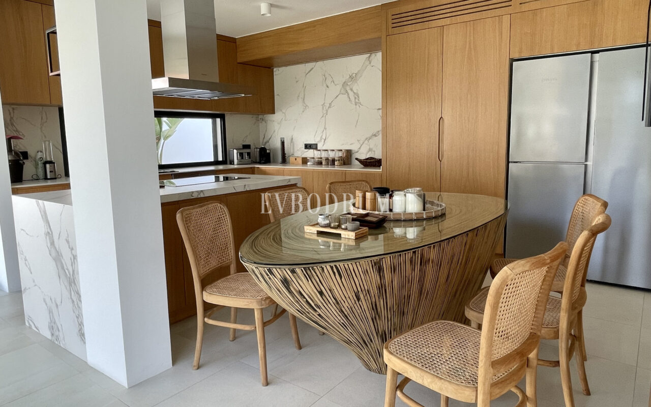 Yalikavak Merkez’de Modern Havuzlu Villa