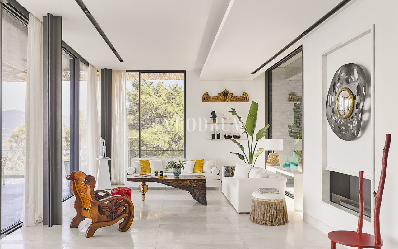 Özel Havuzlu ve Deniz Erişimli Yeni Villalar