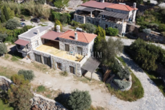 10.000 m2 Arsa İçinde 8 Bağımsız Taş Ev