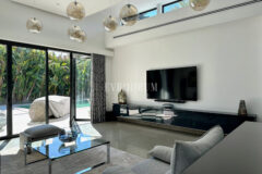 Bitez’de 2 Havuzlu, Misafir Evli Büyük Bahçeli Villa