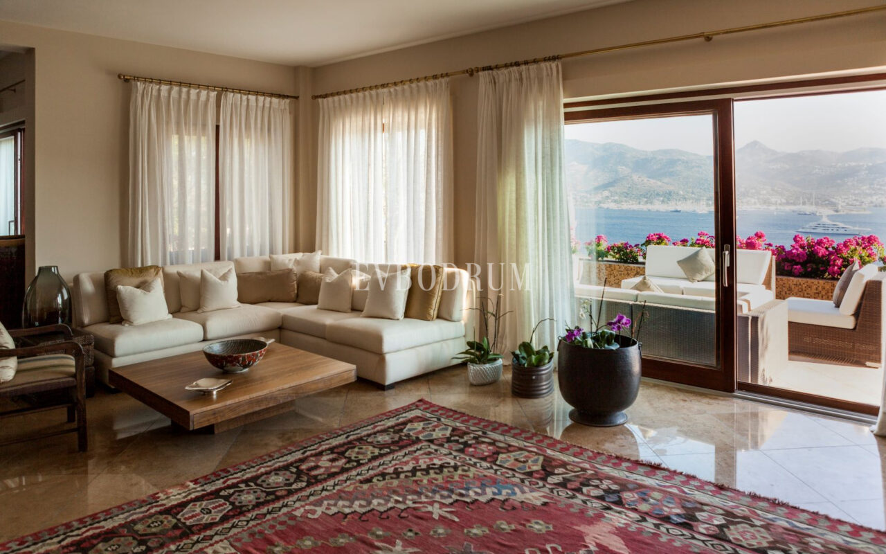 Olağanüstü özel, manzaralı kiralık villa