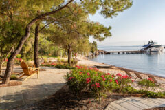 Muhteşem Manzaralı ve Plaja Erişimli Şık Daire