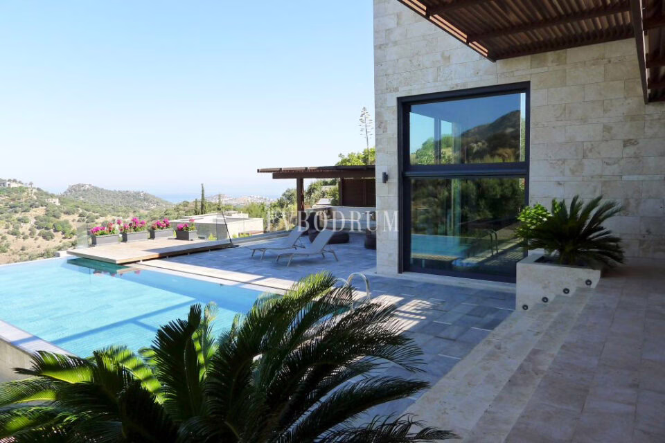 Yalikavak koyu manzarasına hakim malikane – Patio To Pool