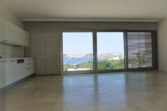 Bodrum Merkez’de Kale manzaralı, teraslı daire